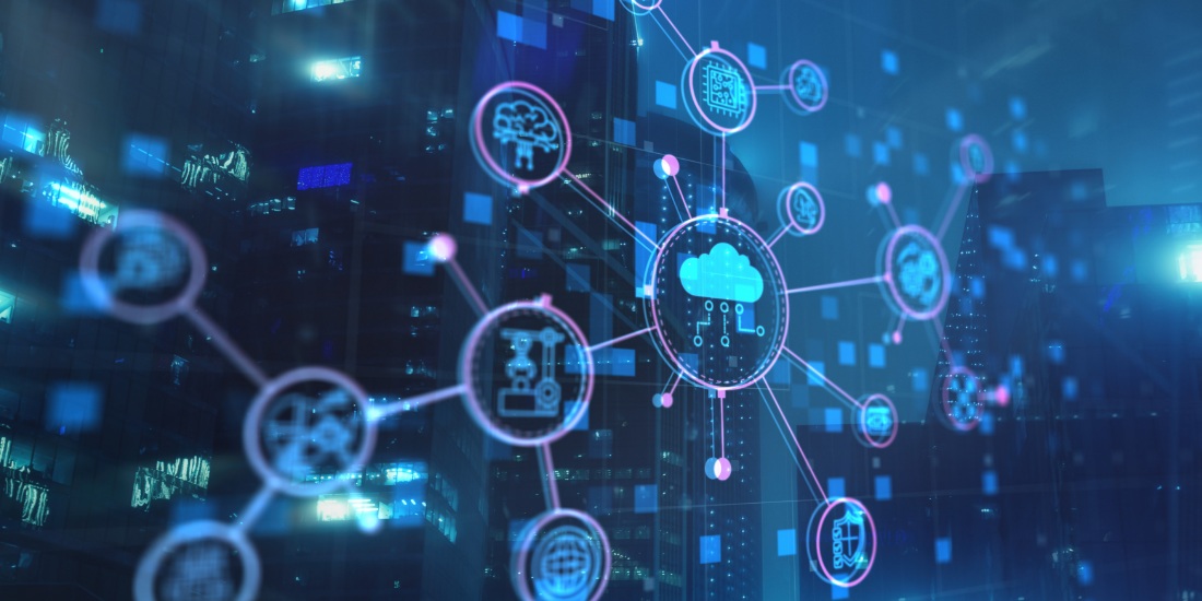 Hybrid robust and stochastic optimization for closed-loop supply chain network design using accelerated Benders decomposition